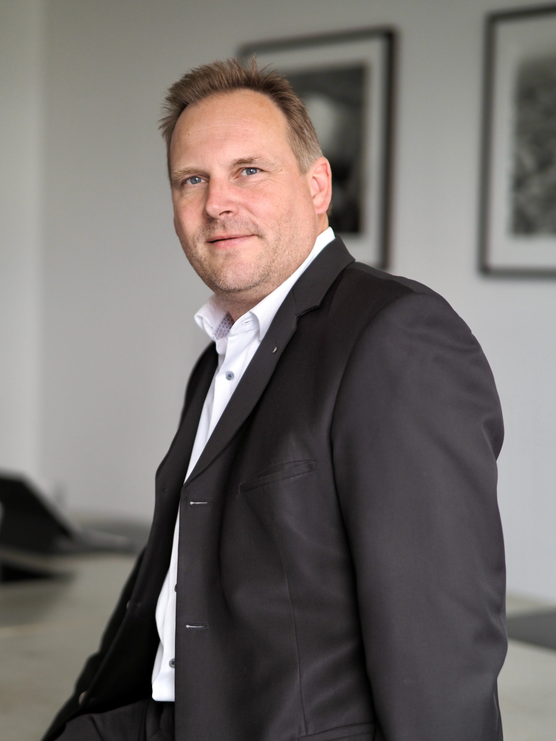 Matthias Gleimius ist Geschäftsführer der von Saldern Logistik GmbH & Co. KG Matthias Gleimius ist Geschäftsführer der von Saldern Logistik GmbH & Co. KG