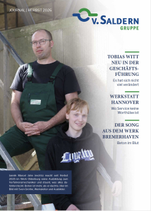 Das Mitarbeiter-Journal 2025 der von Saldern Gruppe Coverbild mit Jannik Marcel Jahn und Sven Grothe, Werksleiter und Ausbilder im Werk Oldenburg